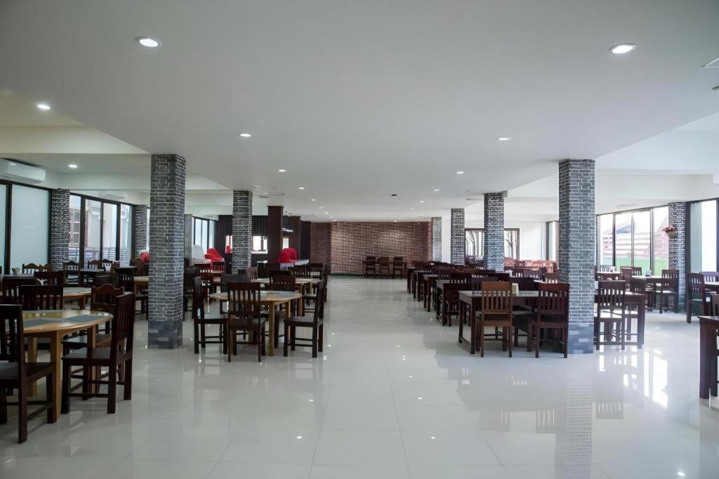 לואנג פרבאנג Saysamphanh Hotel מראה חיצוני תמונה