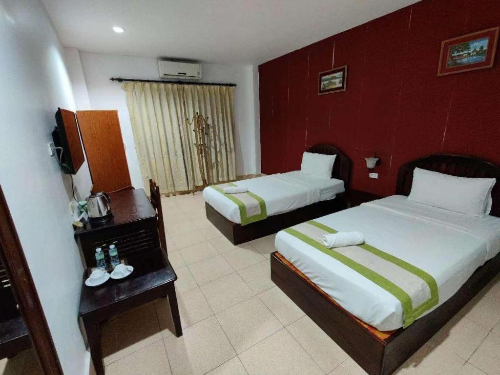 לואנג פרבאנג Saysamphanh Hotel מראה חיצוני תמונה