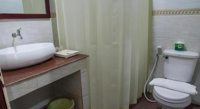 לואנג פרבאנג Saysamphanh Hotel מראה חיצוני תמונה