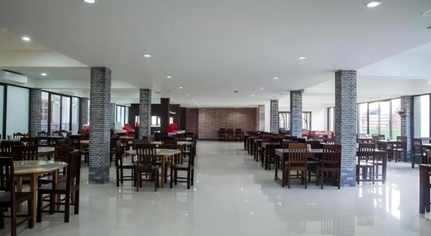 לואנג פרבאנג Saysamphanh Hotel מראה חיצוני תמונה