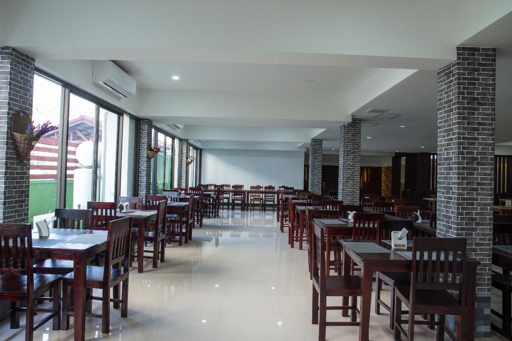 לואנג פרבאנג Saysamphanh Hotel מראה חיצוני תמונה