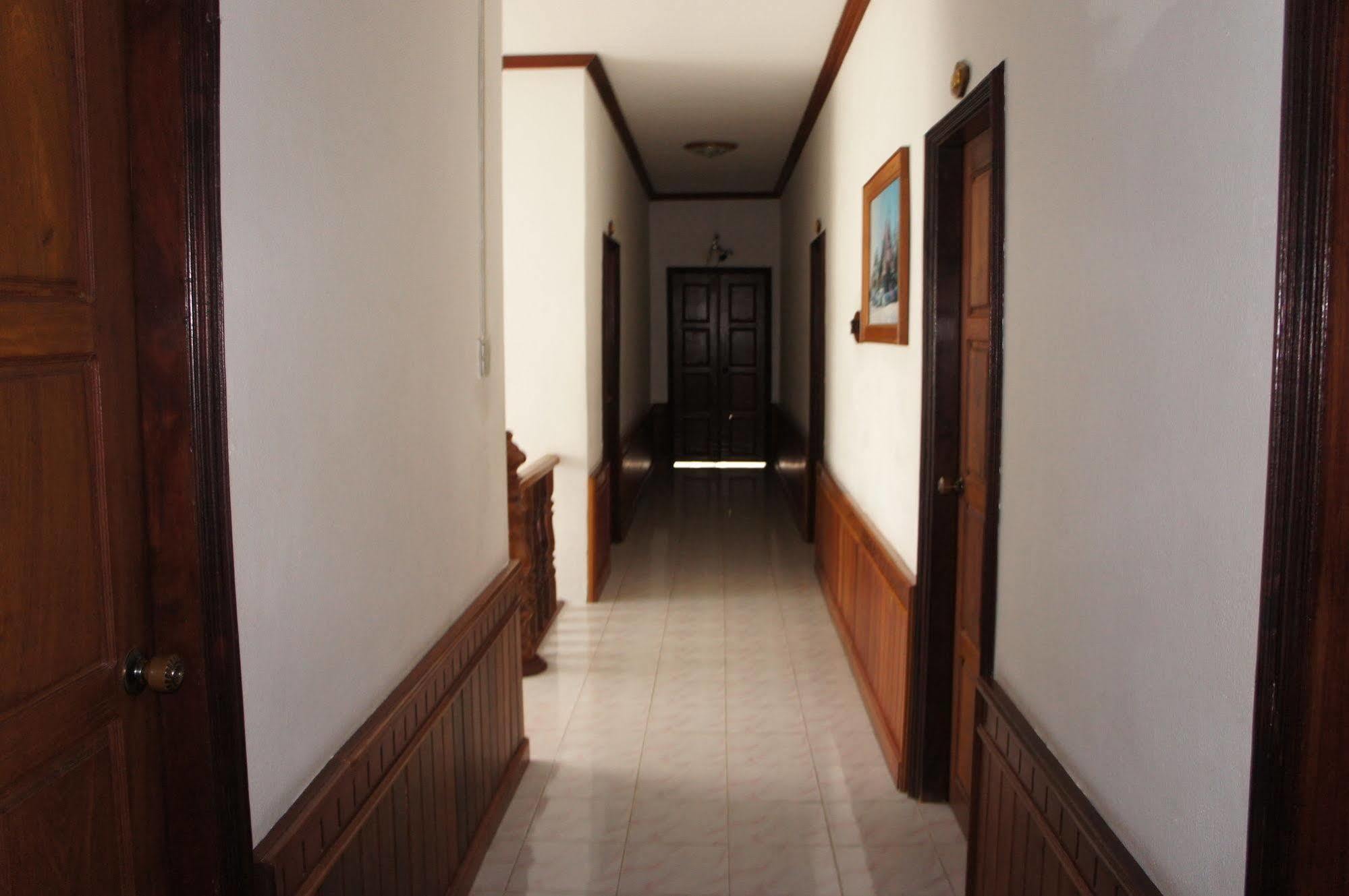לואנג פרבאנג Saysamphanh Hotel מראה חיצוני תמונה